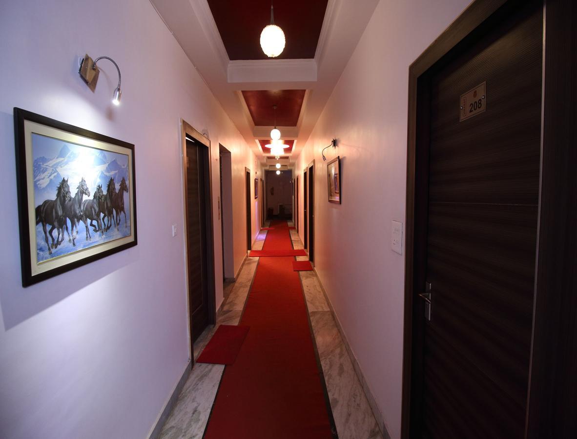 Oyo 2756 Hotel Virasat Gwalior Eksteriør bilde