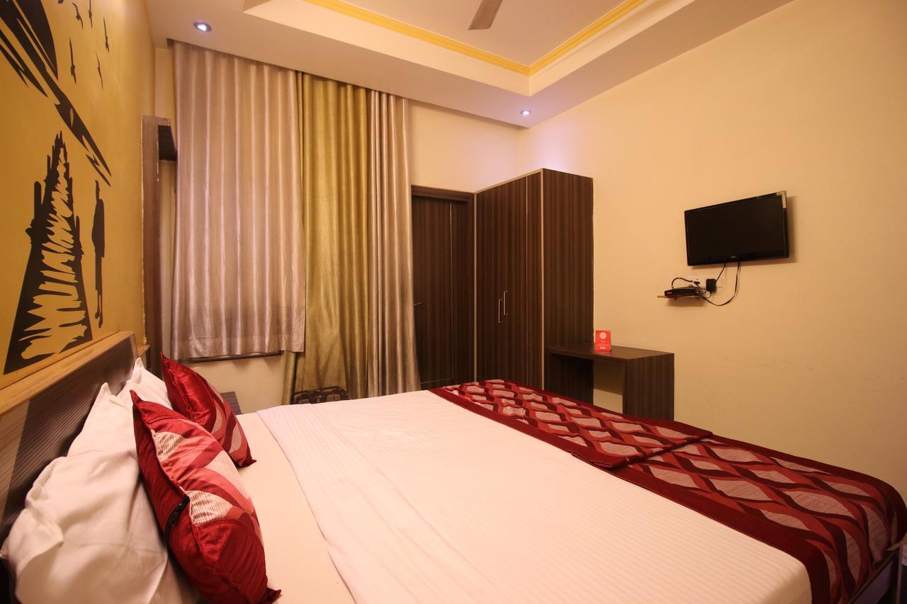 Oyo 2756 Hotel Virasat Gwalior Eksteriør bilde