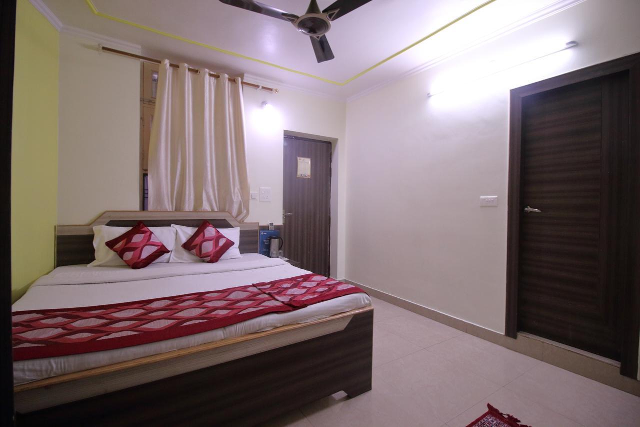 Oyo 2756 Hotel Virasat Gwalior Eksteriør bilde